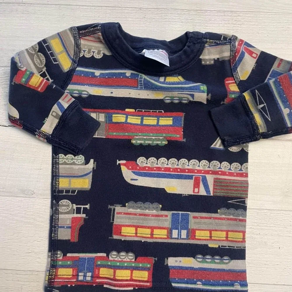 Hanna‎ Andersson baby train pajamas 3-6 months